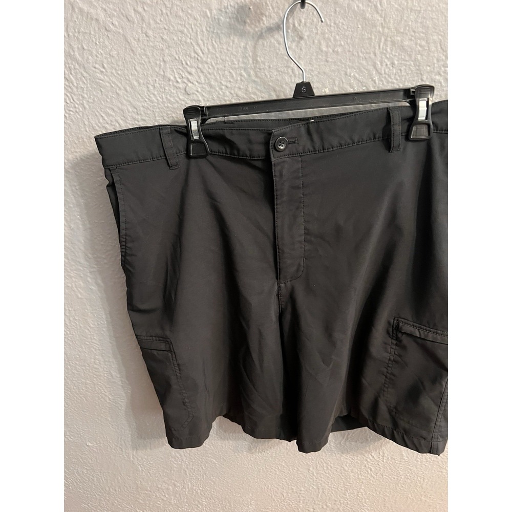 Chaps Black Golf 78 Mens Size 38 Golf Shorts Flat Front Cargo Inseam 9 Inches - Picture 2 of 6